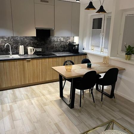 Brzostek Apartment Варшава Экстерьер фото